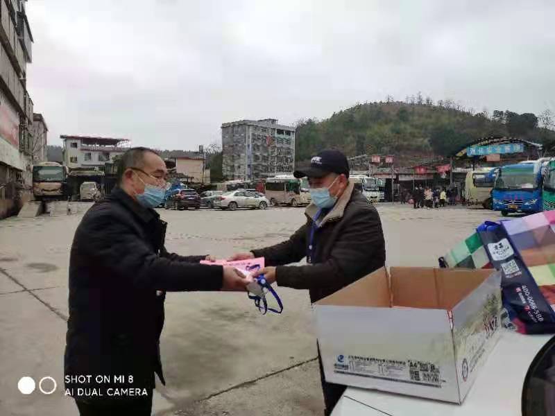 春节前夕，邵阳县交通运输部门积极应对低温雨雪冰冻天气