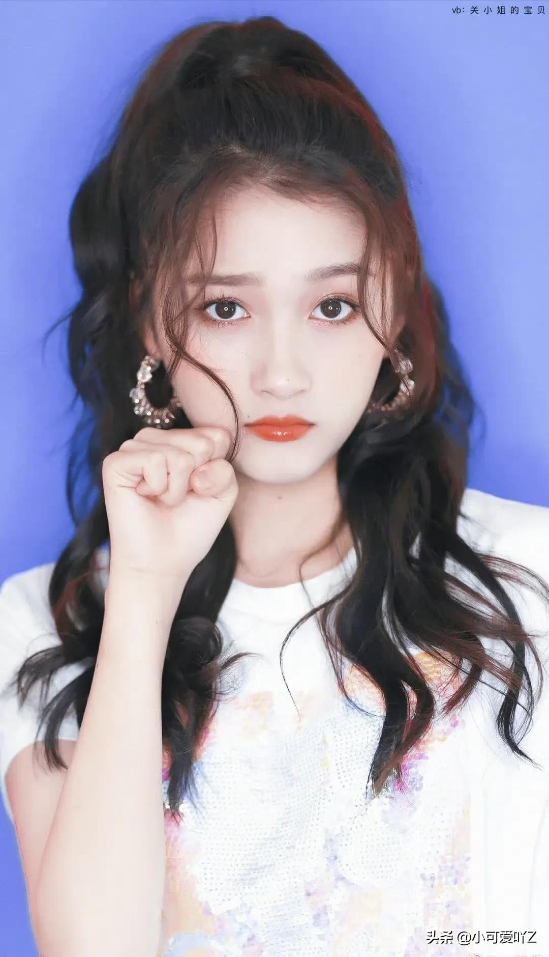 关晓彤美丽装扮图片