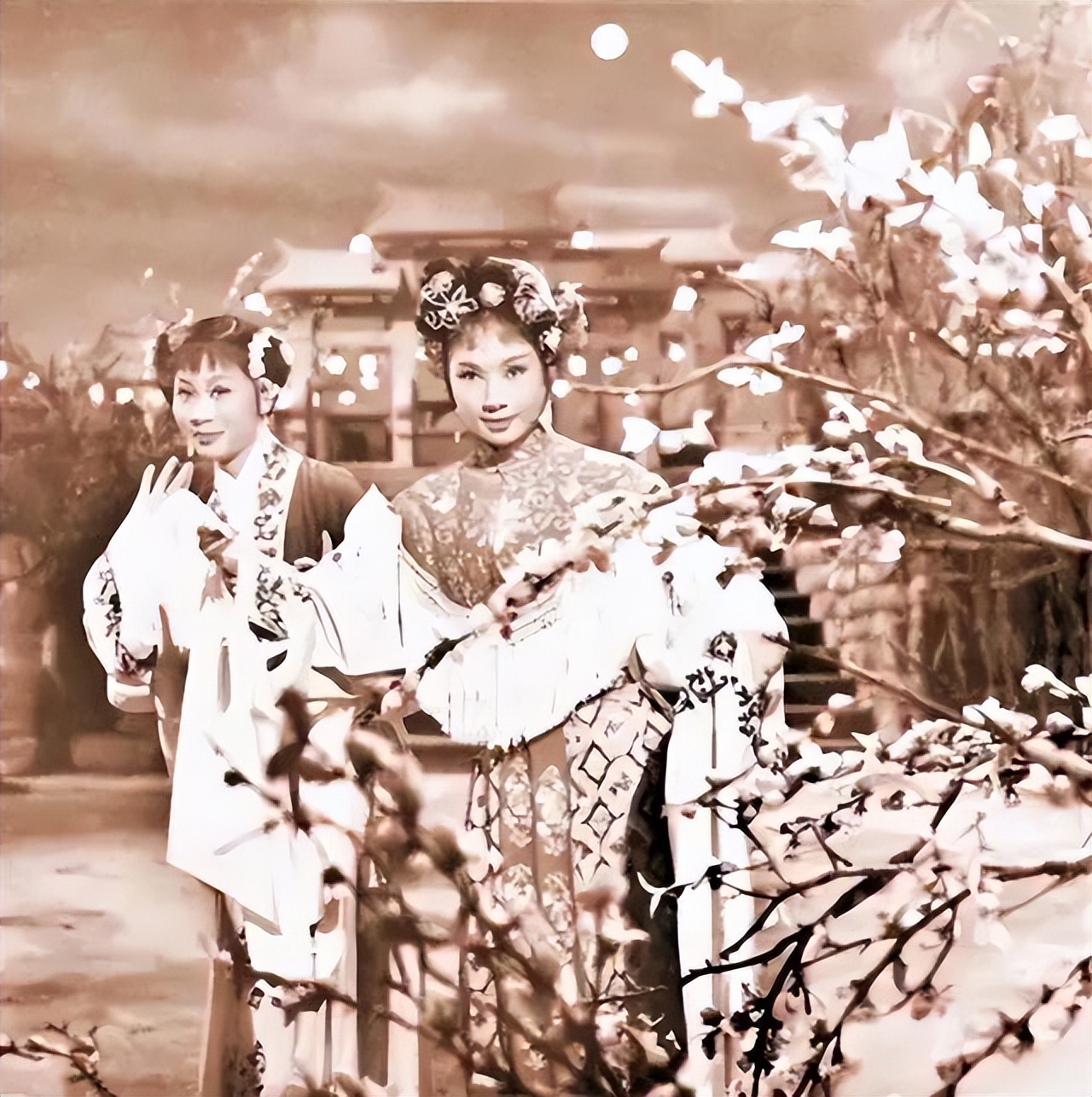 27天之内16位名人相继去世，最小者仅18岁，有2人同一天离世