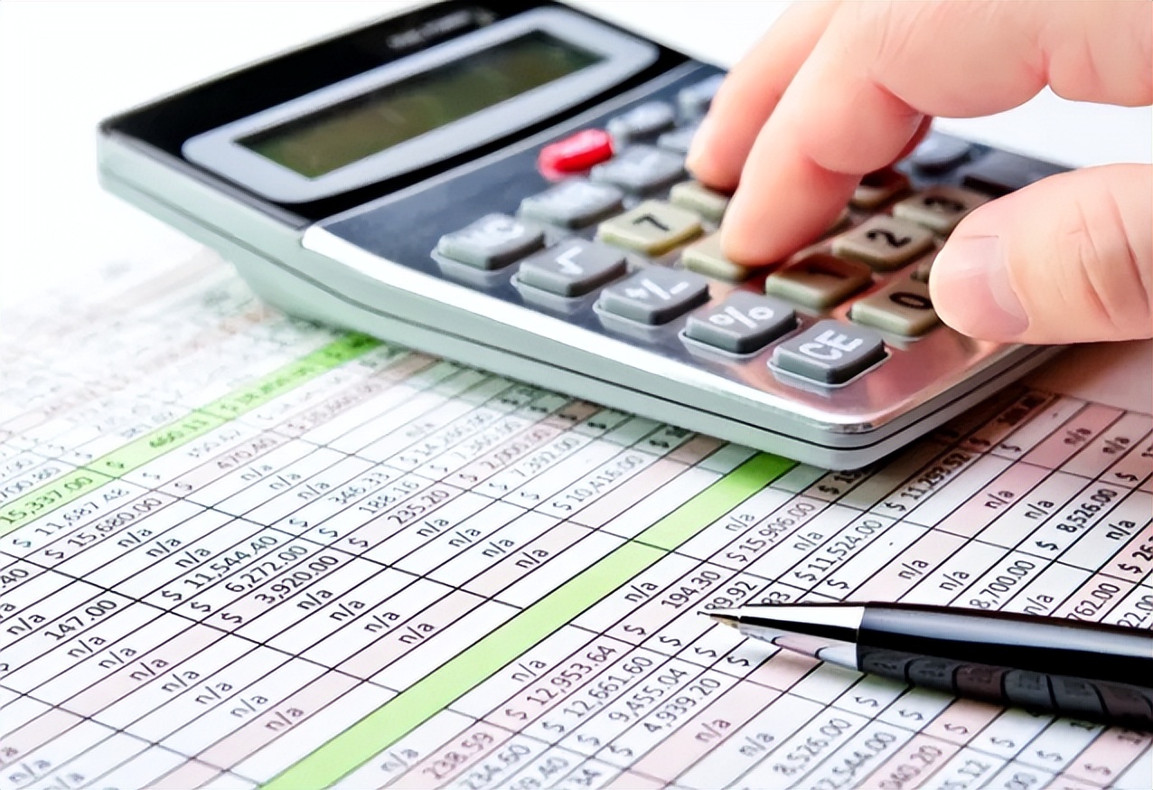 表面上看起来是体制内的工作，实际上是合同制，考生有必要了解