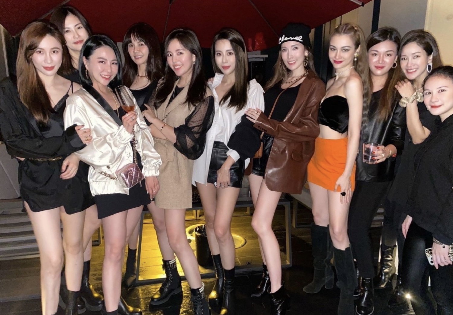 陈若仪晒庆生照，和林志颖高调秀幸福，与闺蜜李靓蕾离婚反差大