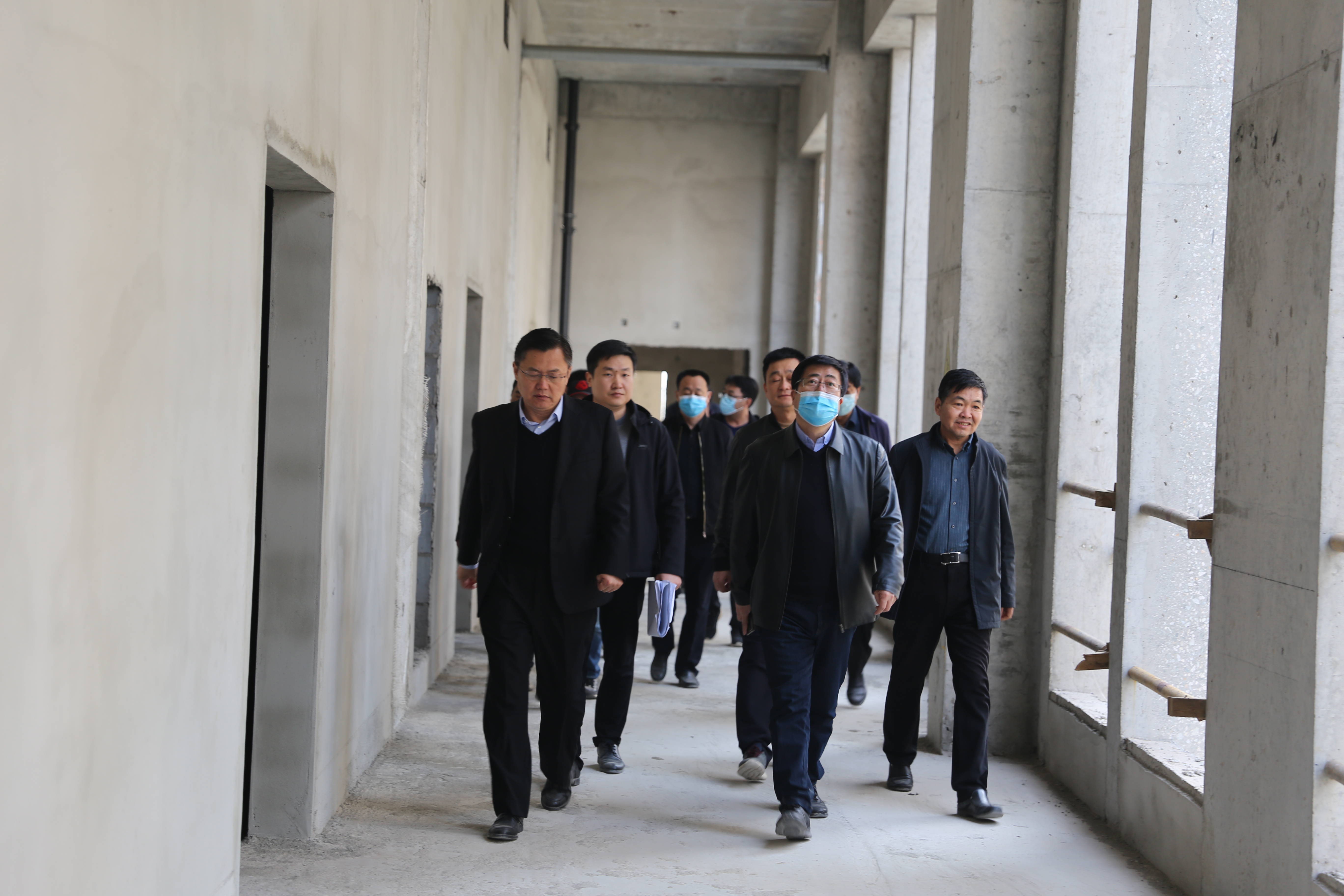 渭南中院党组书记贺世辉调研督导新审判法庭项目建设情况