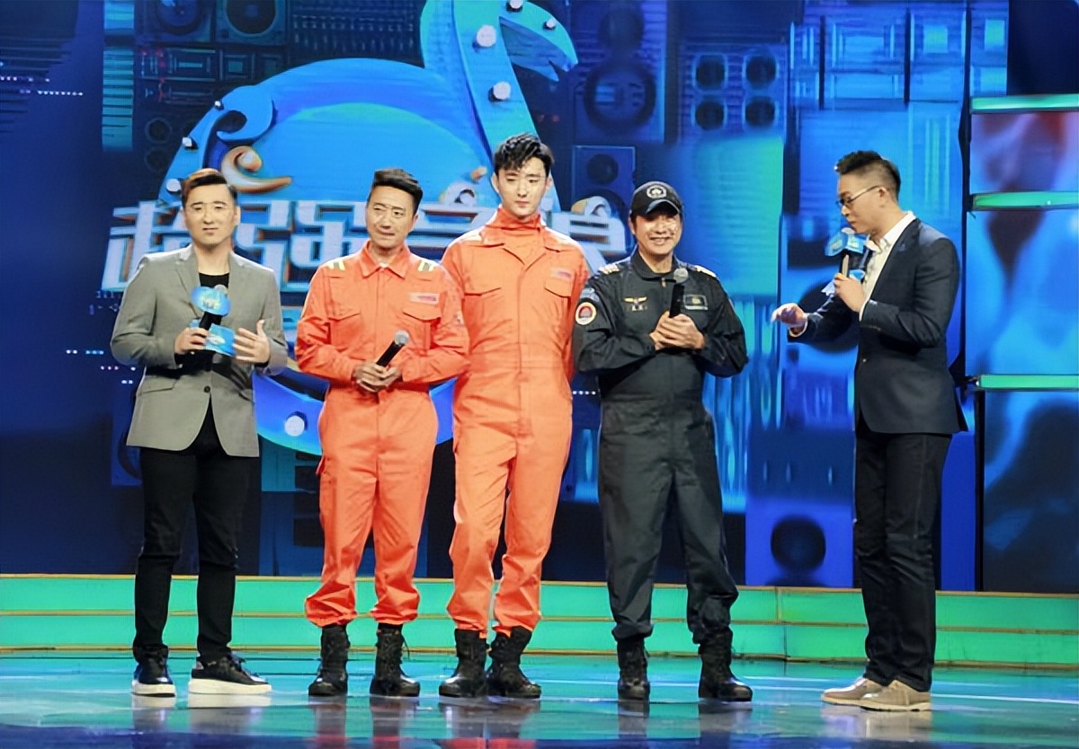 身高超185的男星，个个“鹤立鸡群”，这9位男星的身高太不懂事