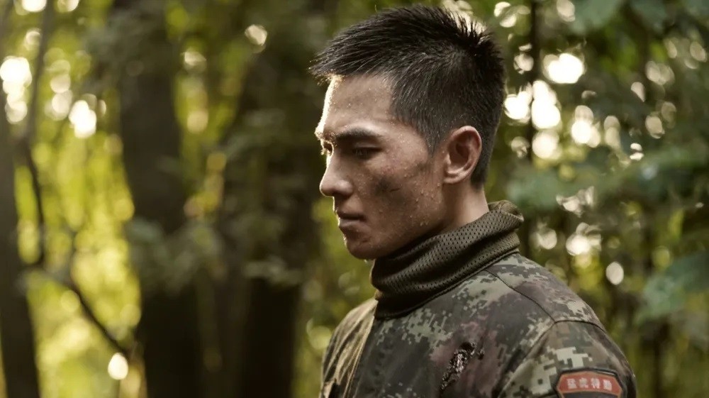 不够硬气别演“特种兵”！这12位男星告诉你，啥叫铮铮铁骨