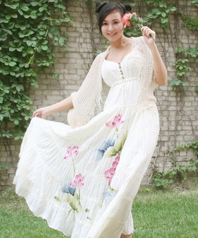 画家李壮平让女儿当人体模特,6年百幅画作,获奖无数却争议不断