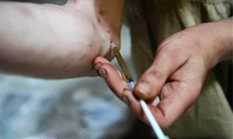 重庆一窍不通三姐妹长期贩毒，年薪60万招聘军师，他们经历了什么