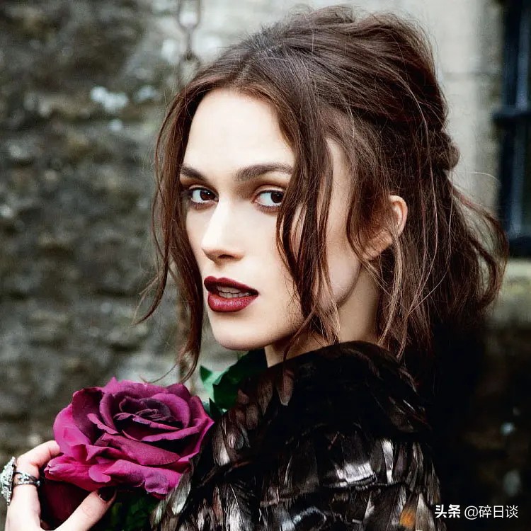 影视人物志《凯拉·奈特莉》她年少成名既是海盗公主又是古装女王