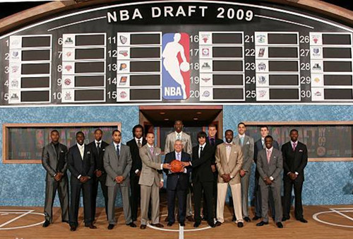 2009年nba选秀视频完整录播(库里和哈登领衔，回顾2009年选秀，竟是NBA稀有的“大年”)