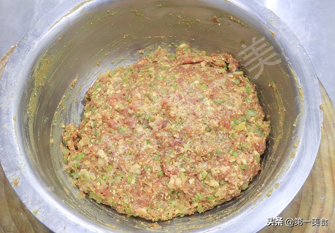 豬肉丸子的做法,豬肉丸子的做法及配方