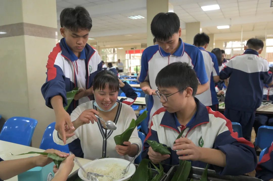 271教育丨粽子飘香满校园，浓情端午暖心扉