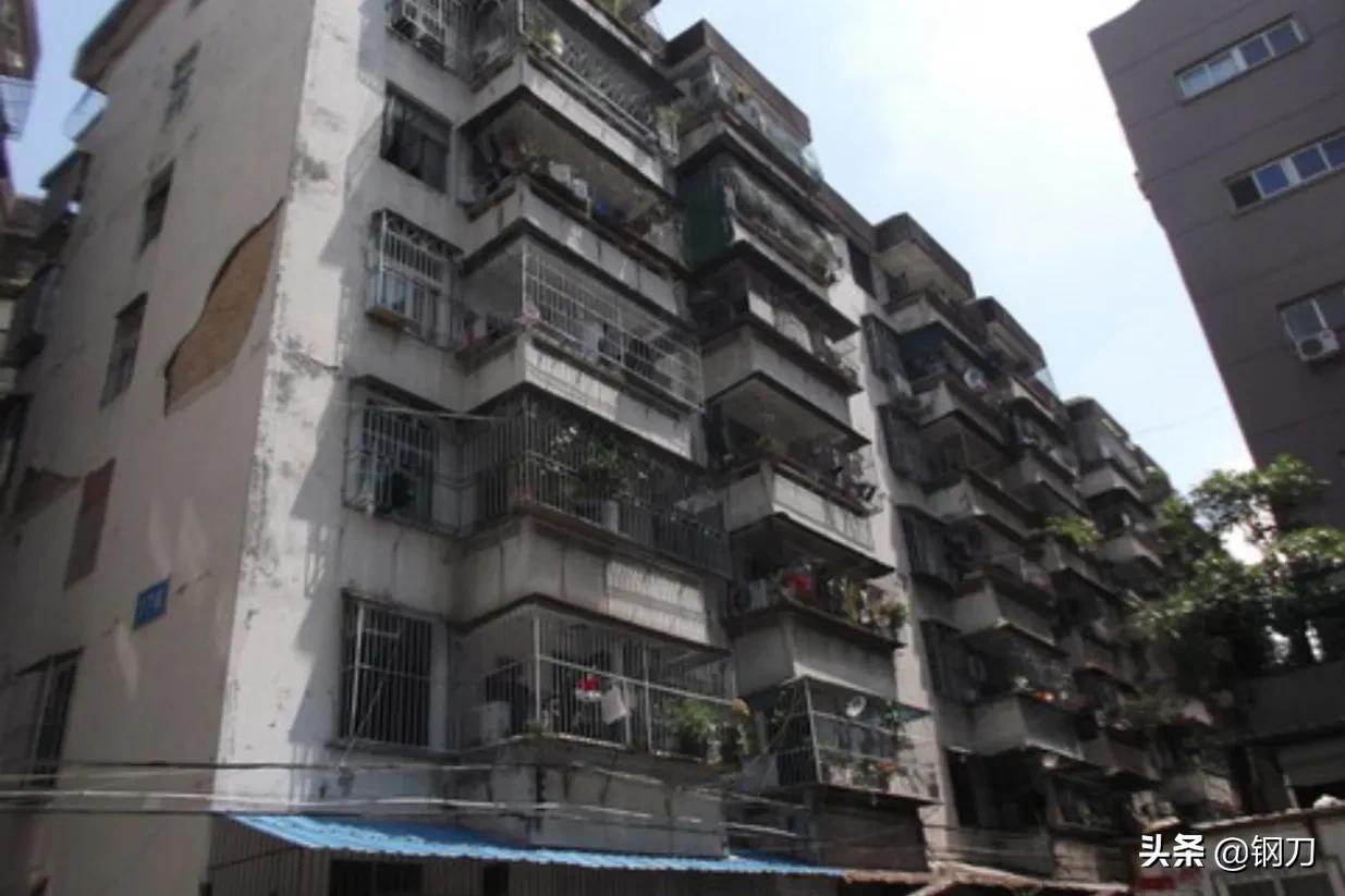 只有房地产行业经历隆冬的冷静期，才能利好真正的刚需