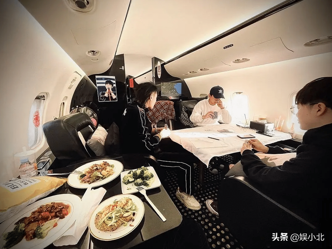 富人伪穷，穷人看戏，才是毁掉《向往的生活》的真凶