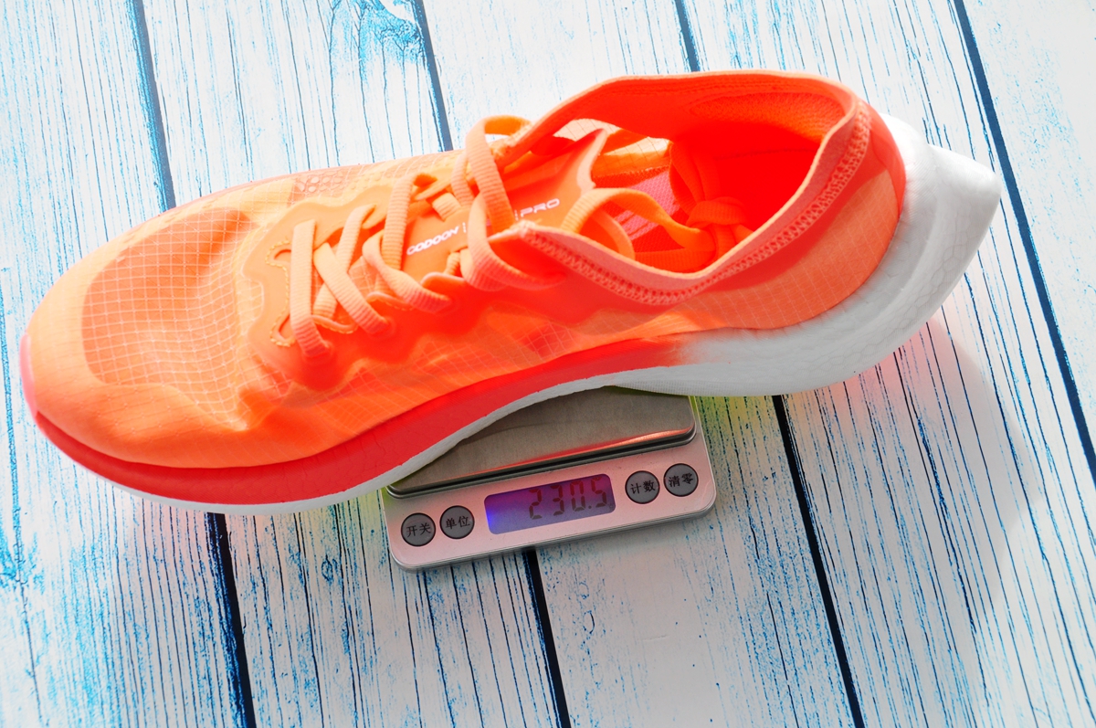 咕咚全掌碳板跑鞋42K，让“造风者”尽情去RUN