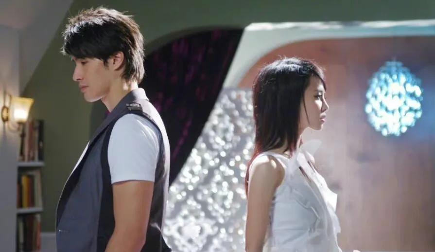 锦荣软饭硬吃第一人，要求蔡依林结婚后上交财产，被甩后说对方矮