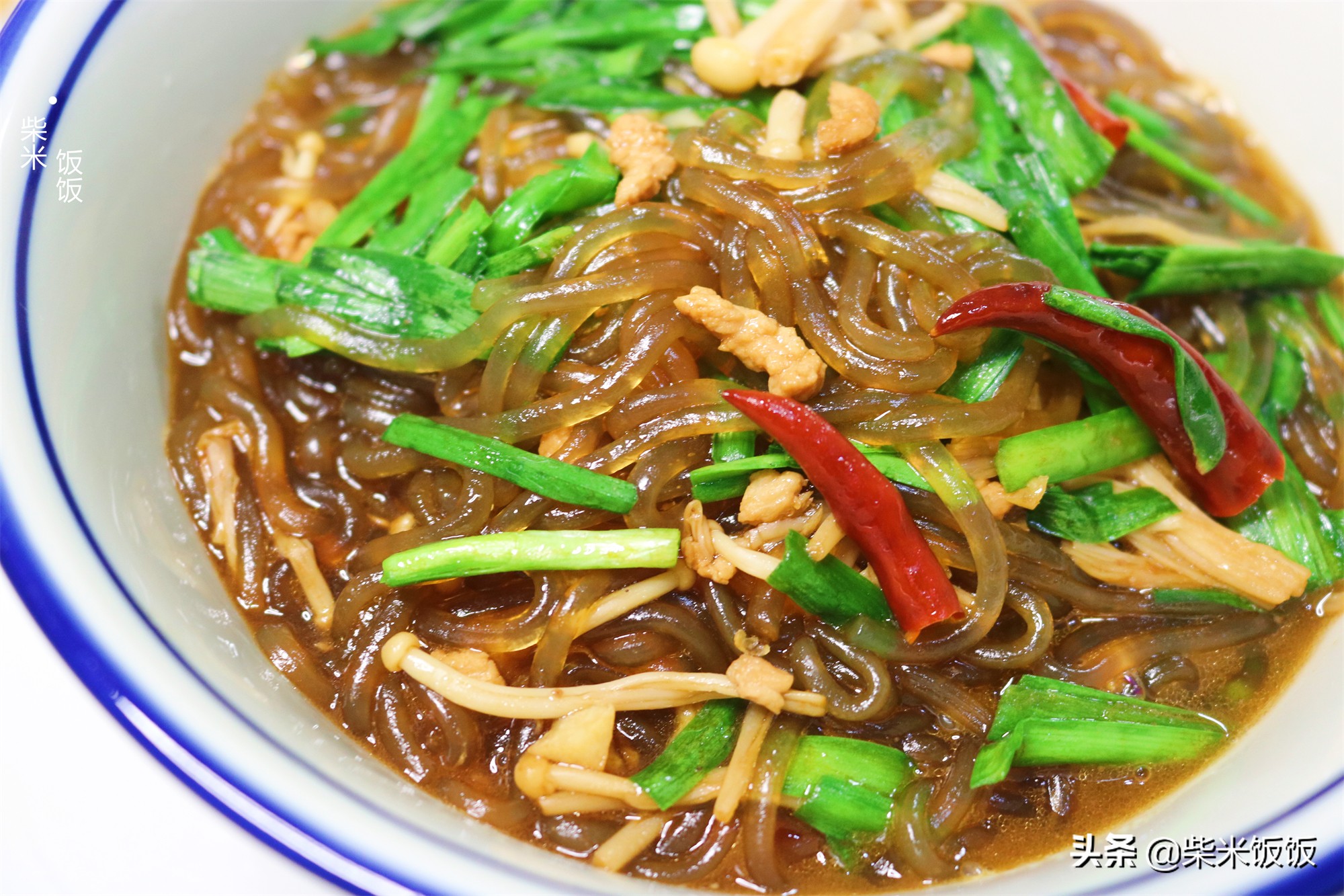 粉条的神仙吃法，4种食材一锅出，鲜香四溢，好吃得连汤也不剩