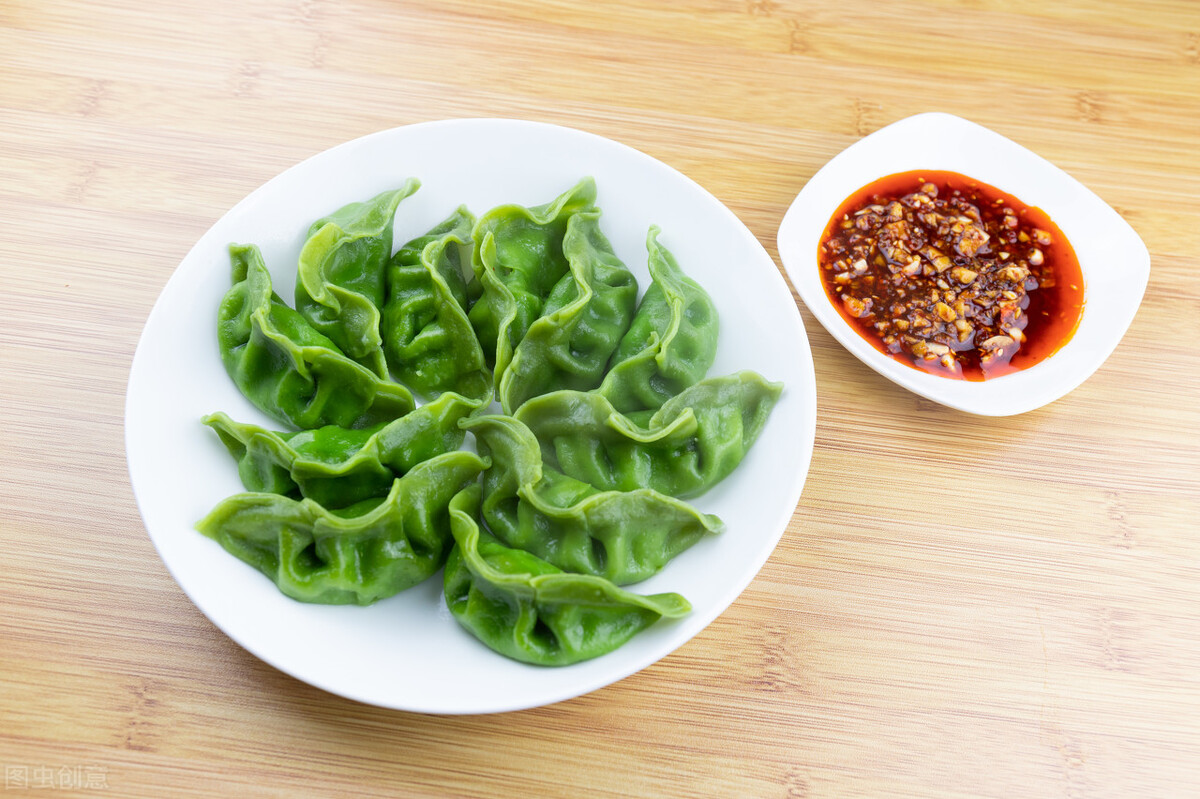 红油水饺的制作方法，味美鲜香口感嫩。学做给家人吃大家都夸你