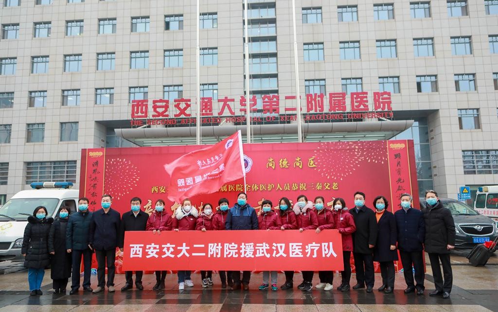 冲锋一线！今天，第111个国际护士节，把“头条”留给她们！