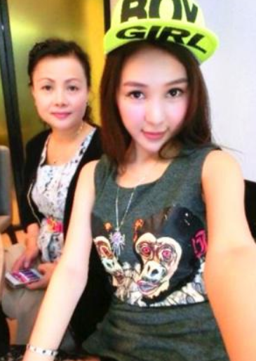 郭美美悲剧人生始作俑者，是她亲妈郭登峰