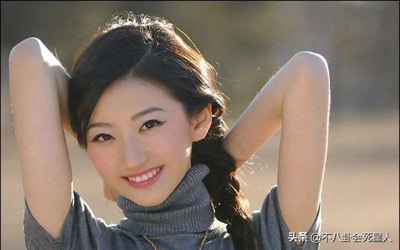 明星的早期照片，谢霆锋土，杨颖非主流，都是“黑历史”