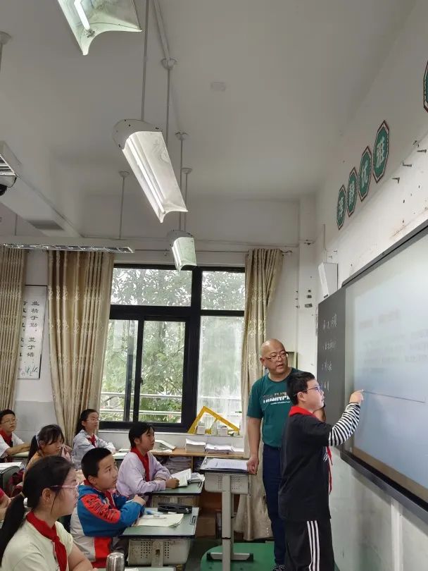 引领示范促提升 潜心教学共成长｜大林小学开展数学主题研讨会