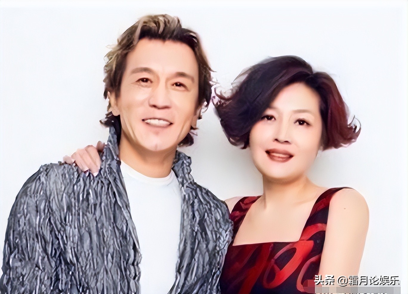 李咏病逝4年了，遗孀哈文的选择令人泪目