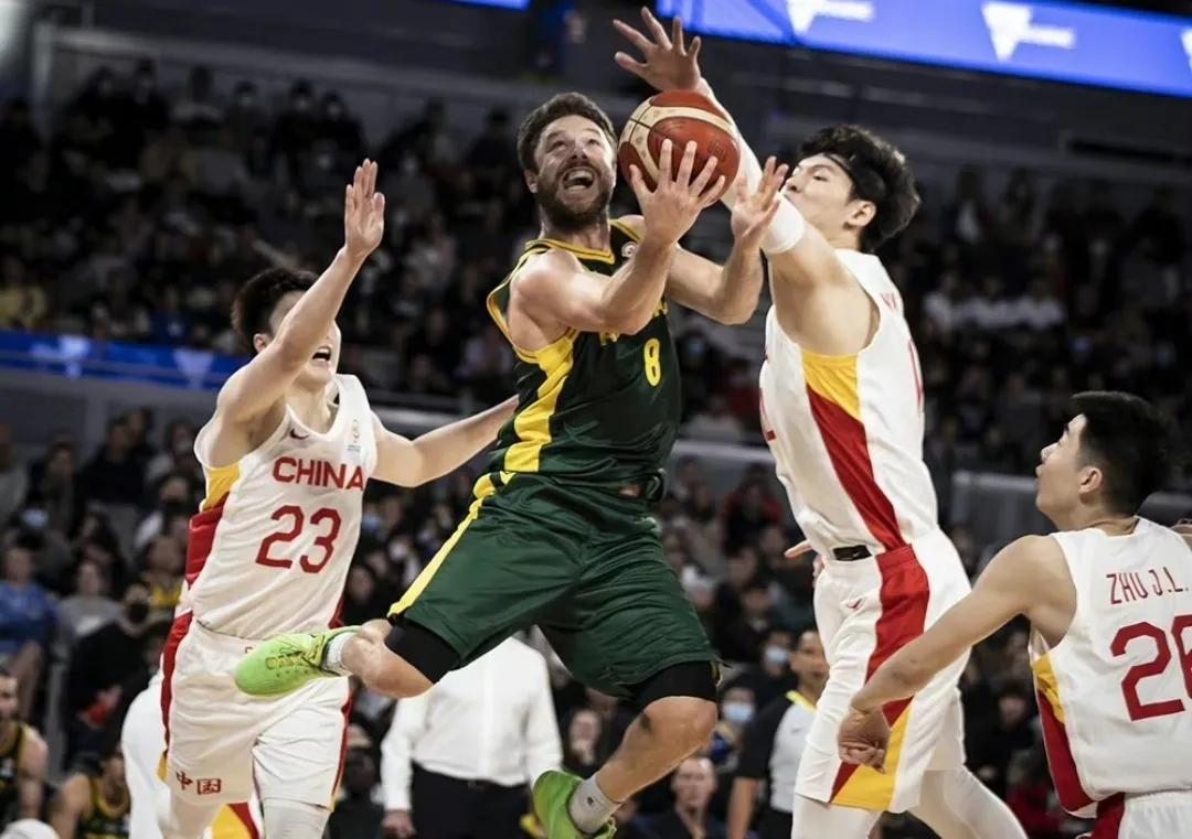 nba比分为什么结局会变(苏群发文揭露男篮惨败真因，后卫对抗普遍不足，弃高诗岩吃了大亏)