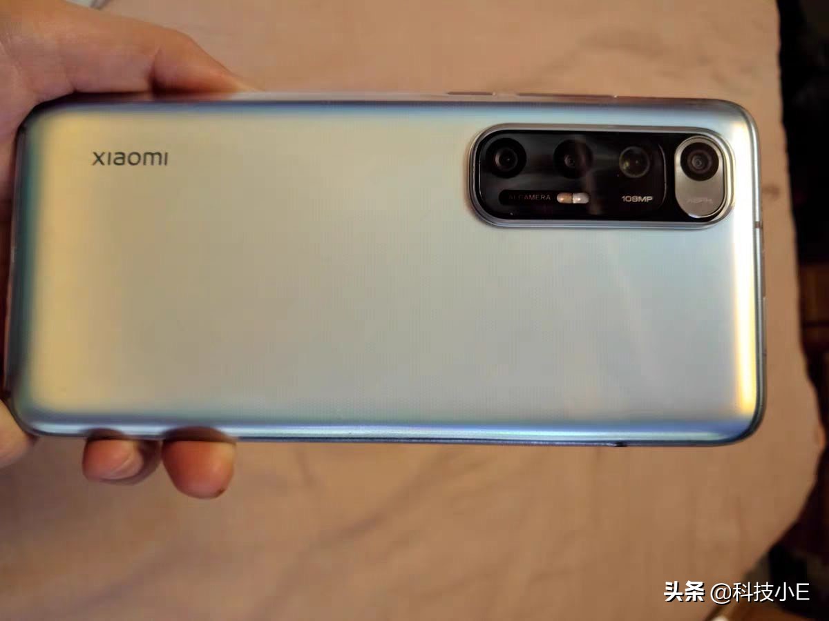 从3799跌至2599元，骁龙870+12GB+256GB大容量，还有哈曼卡顿