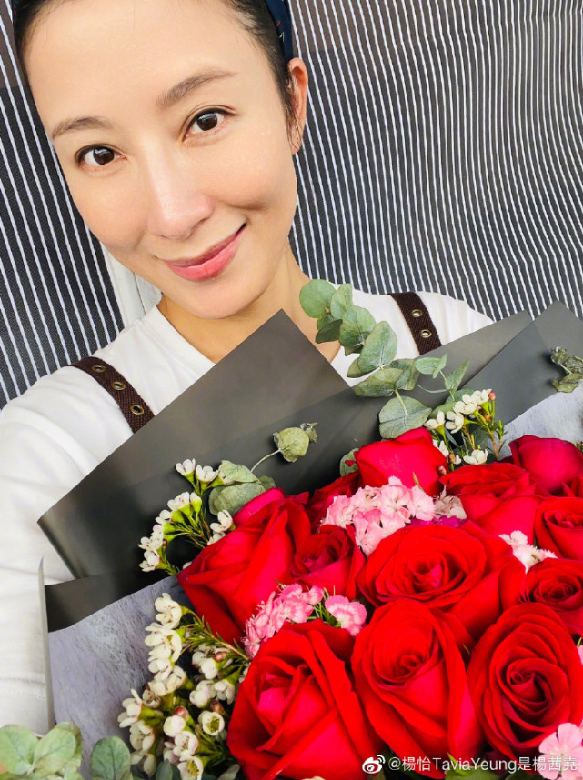 罗仲谦晒宝宝小脚丫官宣老婆二胎产子，甜蜜表白杨怡：辛苦太太