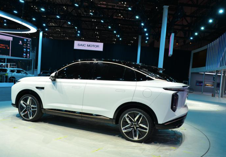 全系2.0T+爱信8AT 配仿生智驾系统 荣威全新SUV鲸将于4月19日上市