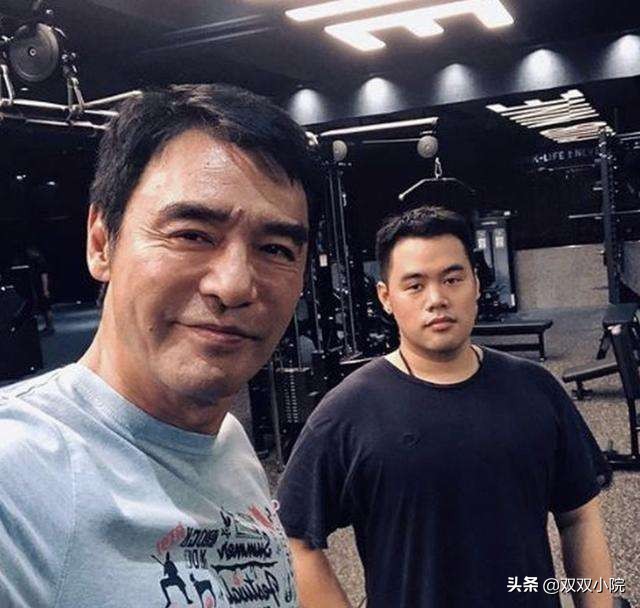 遗传真的是1门深奥的学问，父母均是神仙颜值，儿女却一言难尽