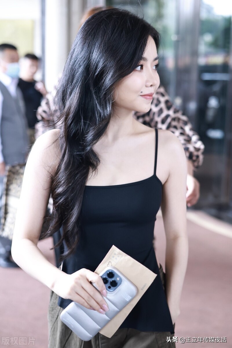 安崎广告艺术片：发翘温柔浪漫季节