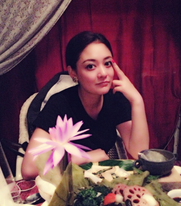 离婚13年后，连奕名和陈佳妍的生活状况有何不同？