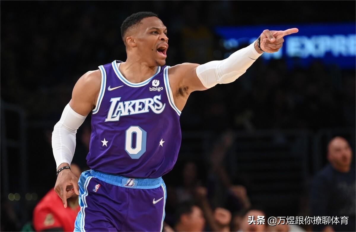 nba篮球机有哪些(那些年我们追过的NBA球星：威斯布鲁克，暴力美学的三双机器)