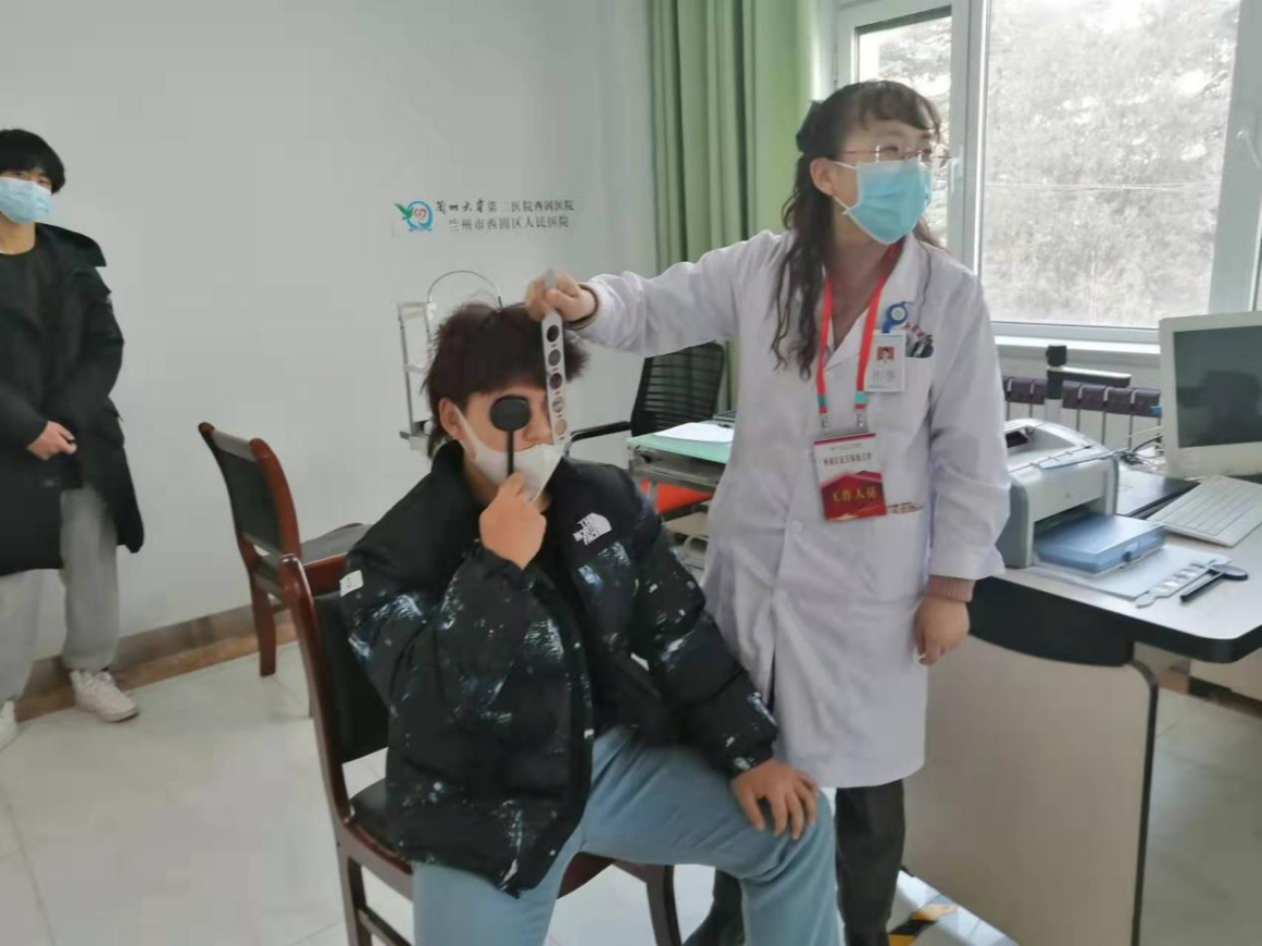 西固区人武部扎实开展征兵体检工作