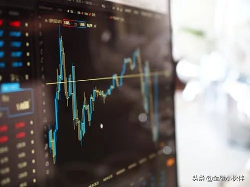 去投行，到底做股還是做債好？