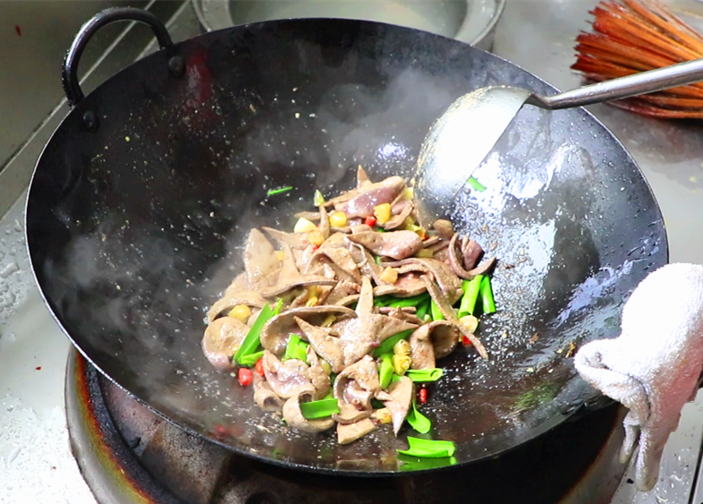 建议中老年人：上班犯困，多吃这五种食物，让你健康身体棒