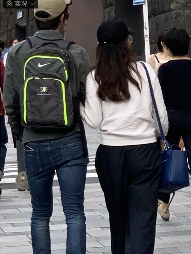 王力宏分居前三个月，与李靓蕾同游日本被偶遇，手拉手超恩爱