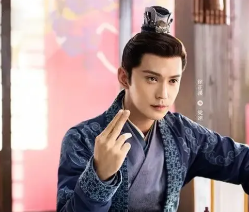 穿飞鱼服我只服这11位男星！穿上后个个化身为万人迷，霸气侧漏