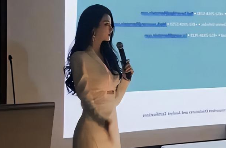 上海某高校女老师高颜值走红，美得不可方物，评论区却一股酸味