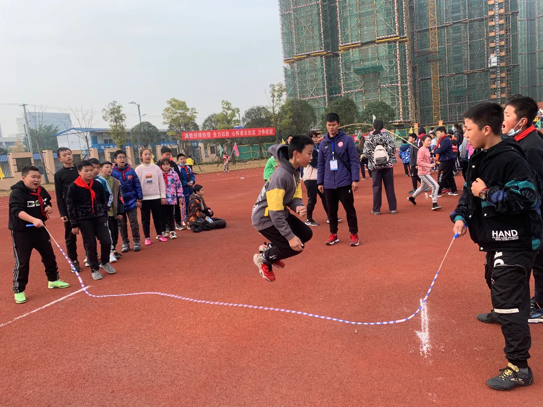 黄龙溪学校参加双流区第十六届中小学生体育集体项目运动会比赛