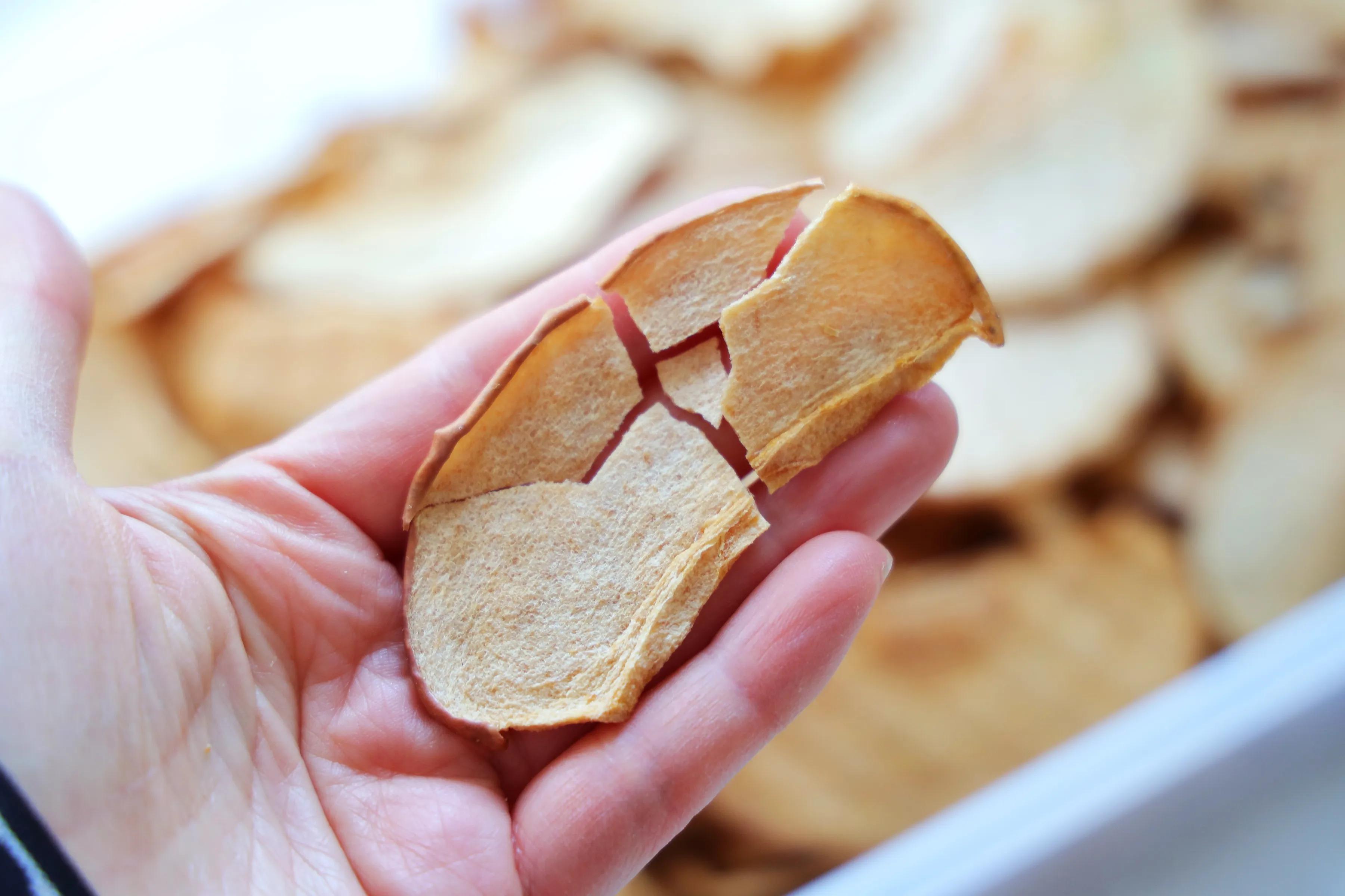 苹果别直接吃了，简单一步做成小零食，酸酸甜甜嘎嘣脆，超好吃