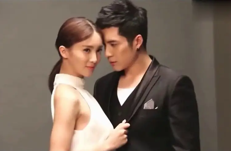 看似单纯无害，实则绯闻不断的7位明星，个个是“撩汉高手”