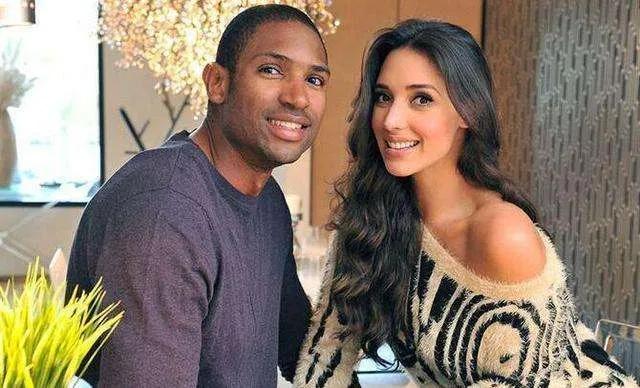 一笑倾城！NBA美貌最出众的10位太太，奥库、海沃德真人生赢家