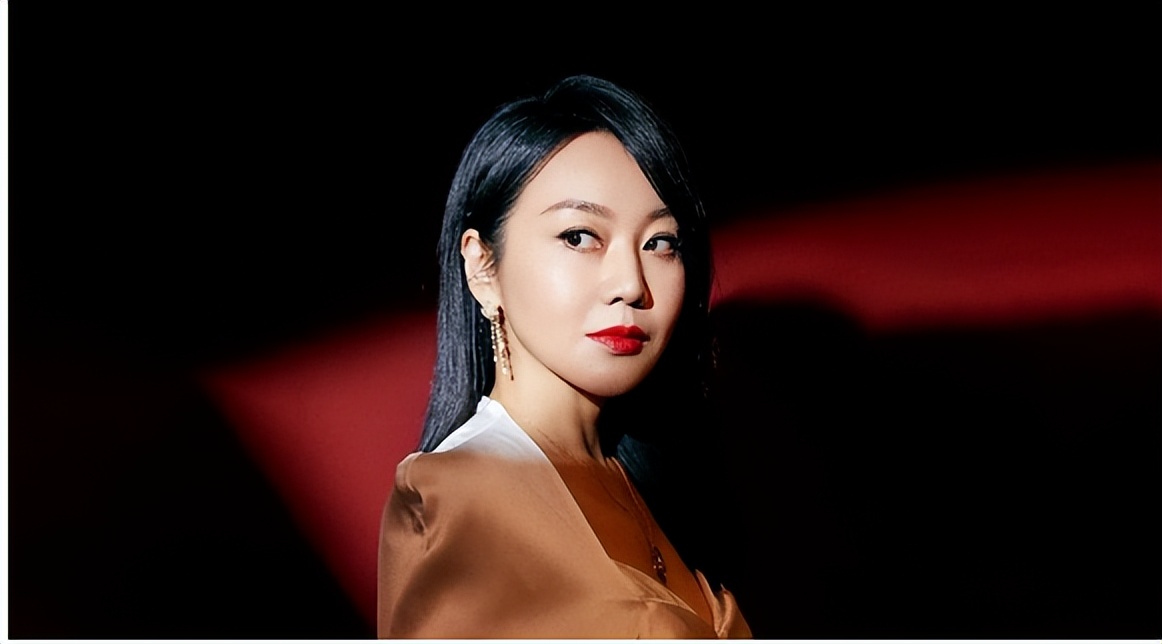 “女人30豆腐渣”？这6位“徐娘半老”的女星，个个风华不减