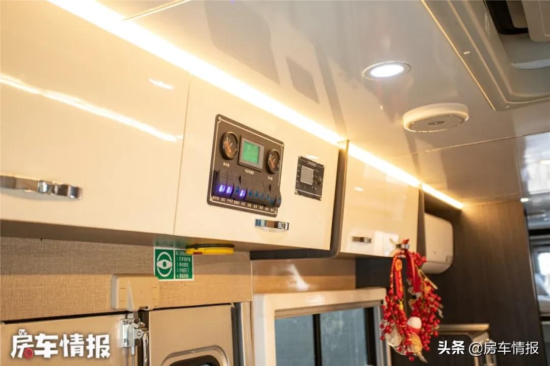首款东风超龙巴士房车!号称同级别空间之王,20多万性价比不错