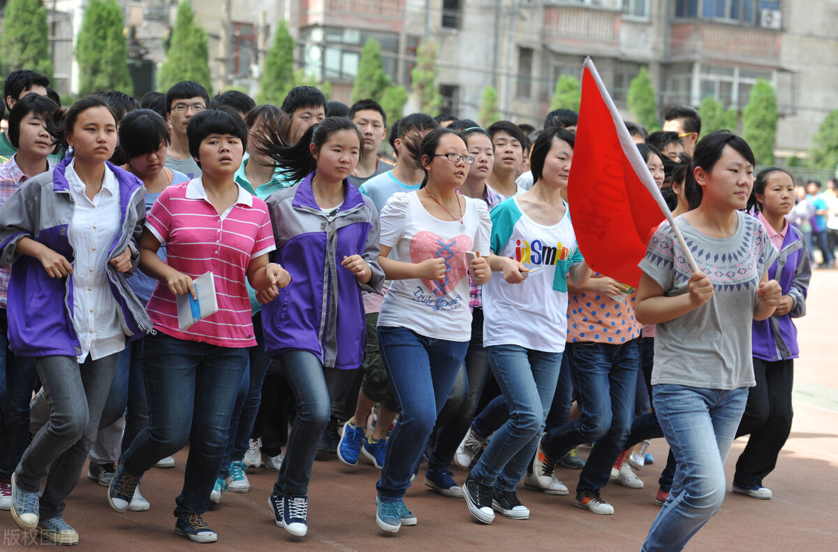 疫情这么严重为什么还要上学?学生会不会停课(图1)