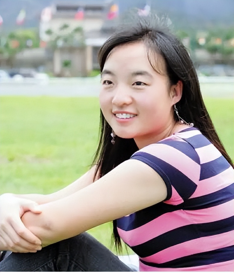 被张艺谋劝退娱圈后，转身嫁美籍华人，“谋女郎”魏敏芝怎样了？