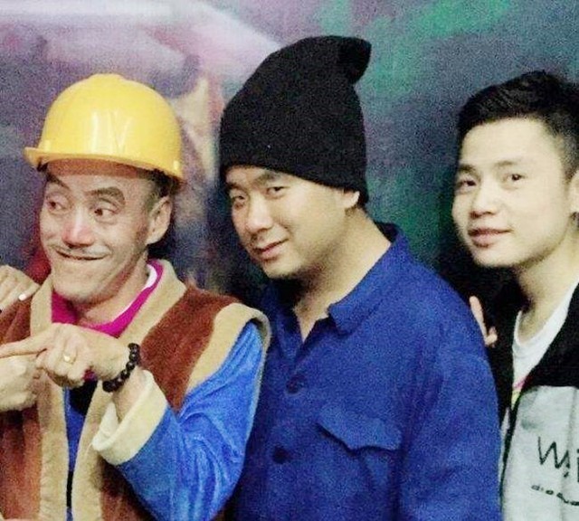 四川一老农因长得像光头强走红，开豪车拥娇妻，现在靠跑摩的为生