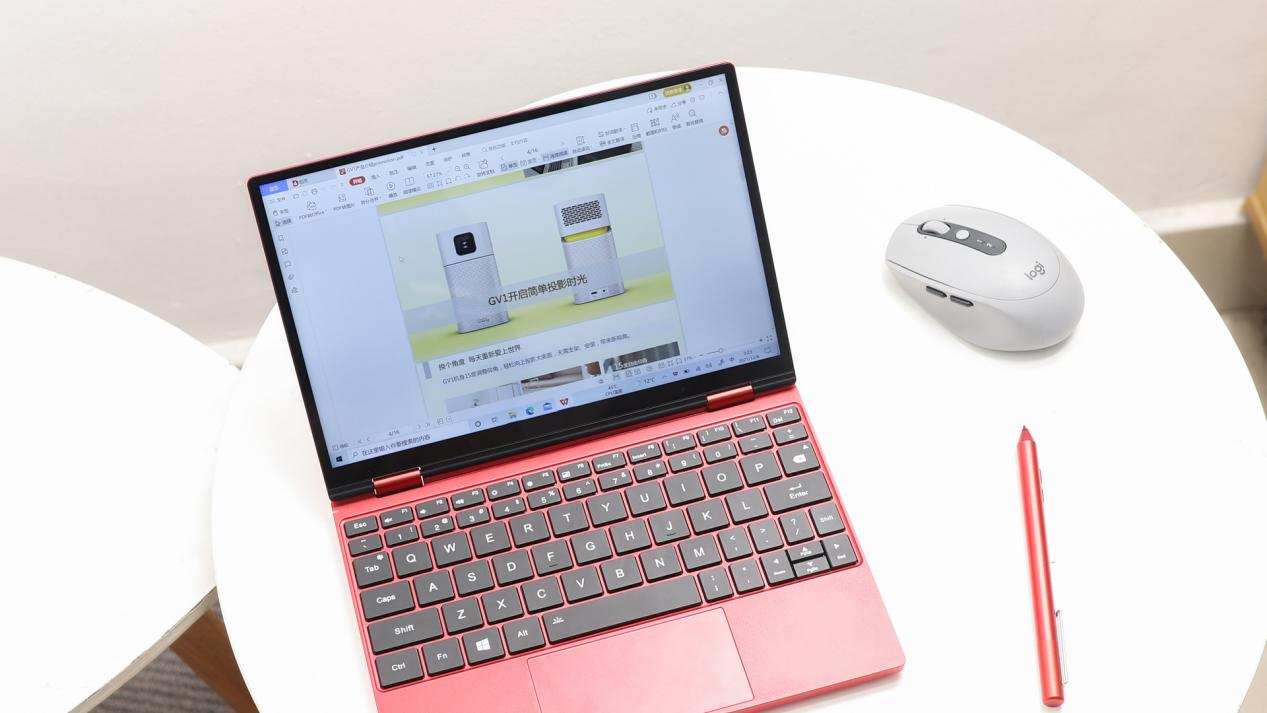 10.1寸掌上笔记本评测：I7+16G+1T，网友：这是要上天的节奏