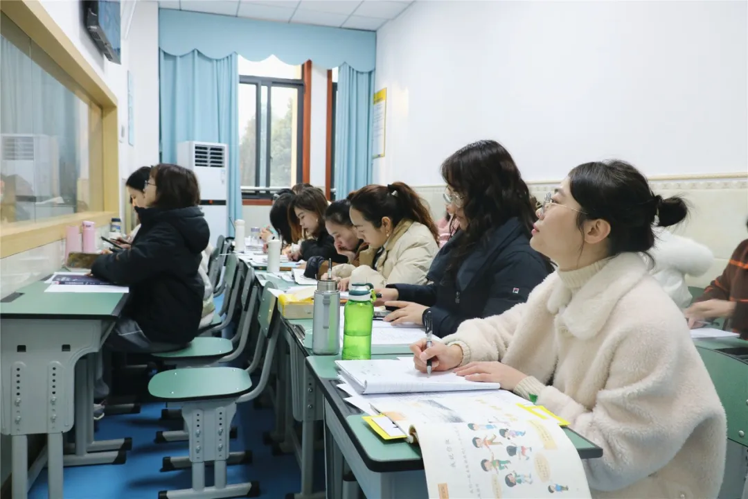 双流实小外国语学校丨实外教师展风采 教研结合共提升